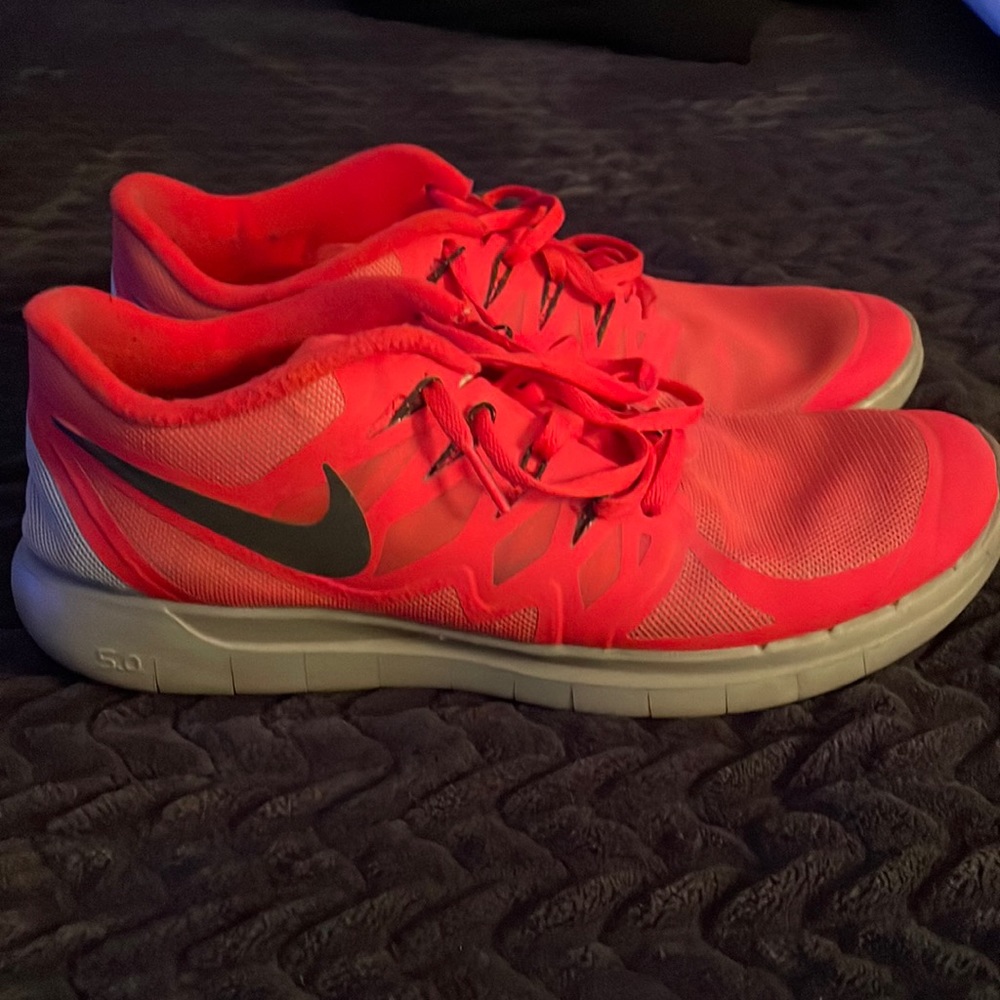 Men’s Size 12 Nike Free Running Sneakers